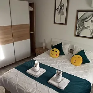  Apartament Comfortable Square