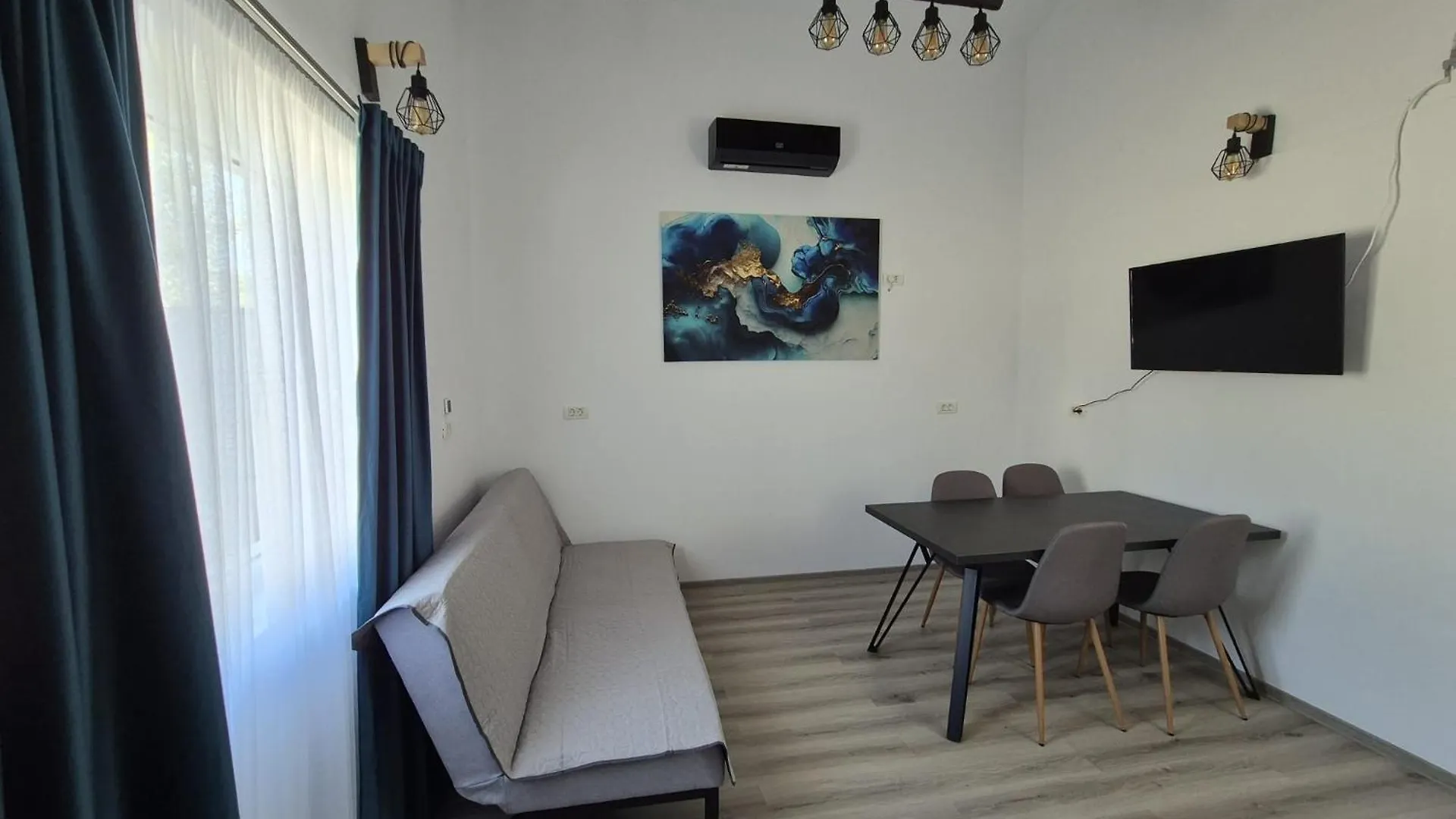 Tatil Evi Casuta Intima Villa Bükreş